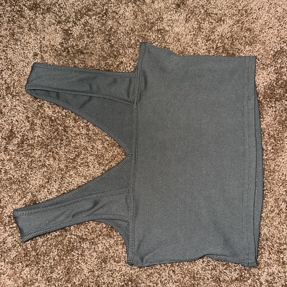 Cropped tank - Picture 2 of 2